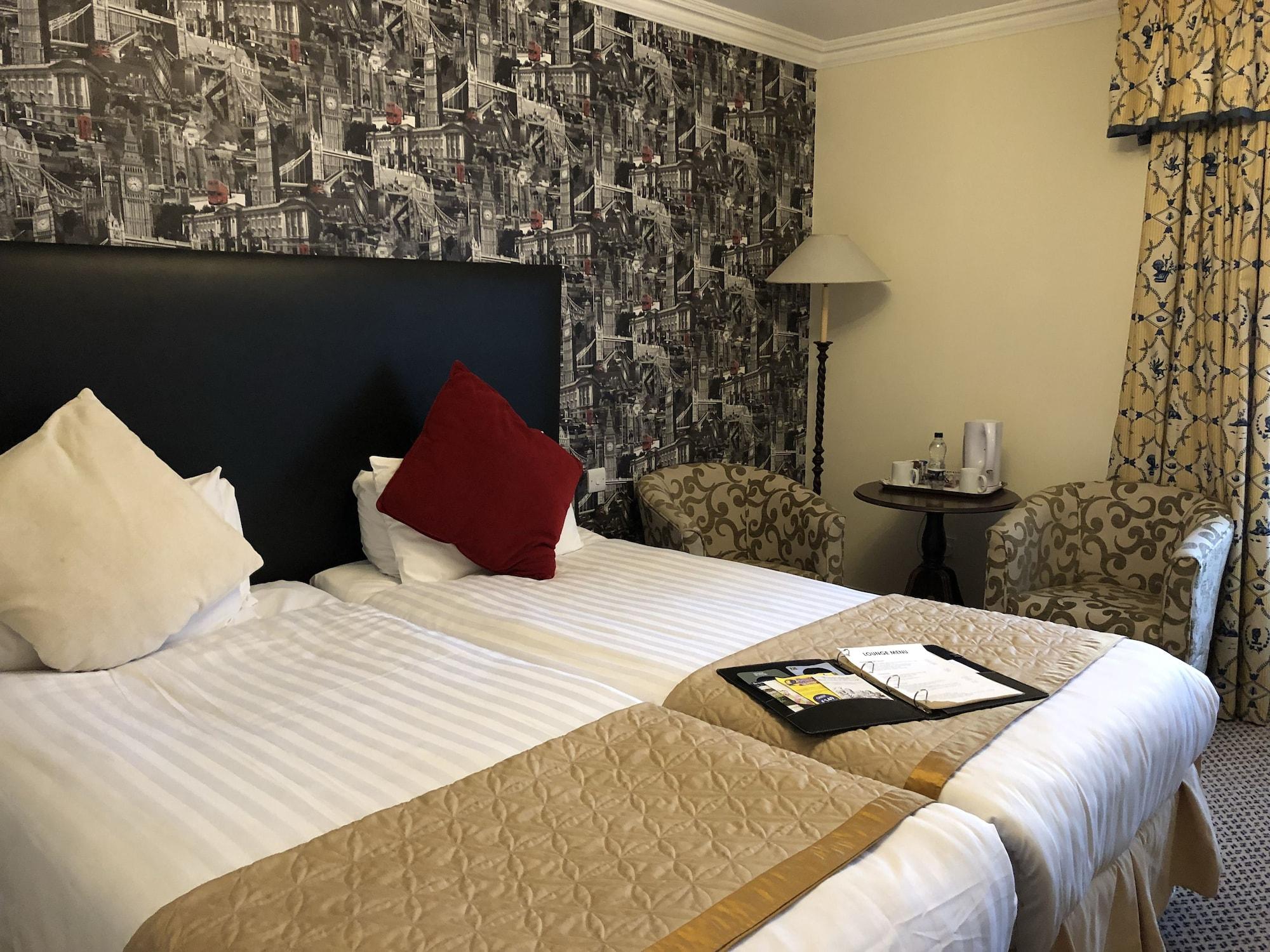 Kingston Lodge Hotel Kingston upon Thames  Eksteriør billede