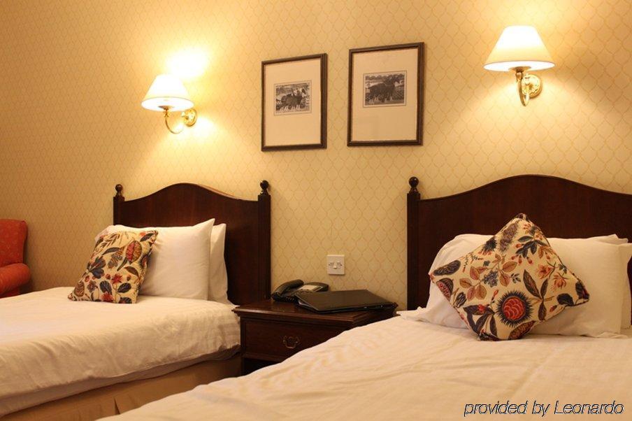 Kingston Lodge Hotel Kingston upon Thames  Værelse billede
