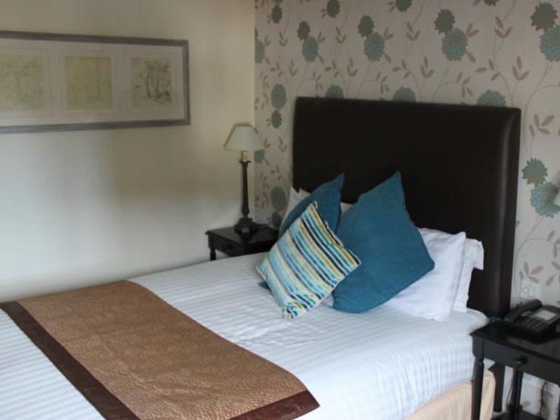 Kingston Lodge Hotel Kingston upon Thames  Eksteriør billede