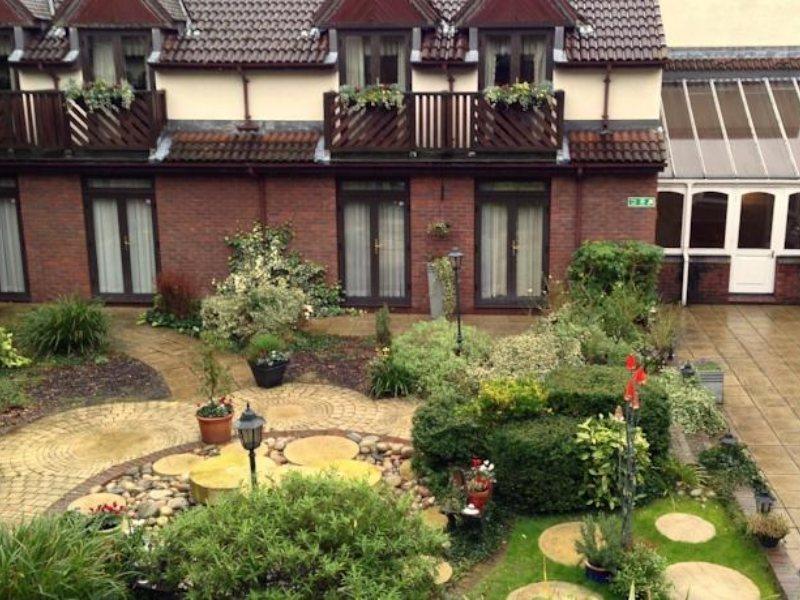 Kingston Lodge Hotel Kingston upon Thames  Eksteriør billede
