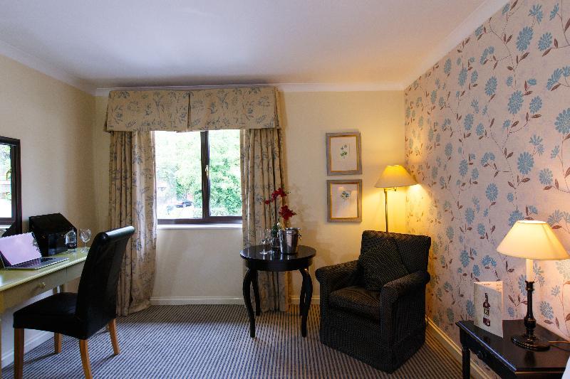 Kingston Lodge Hotel Kingston upon Thames  Eksteriør billede