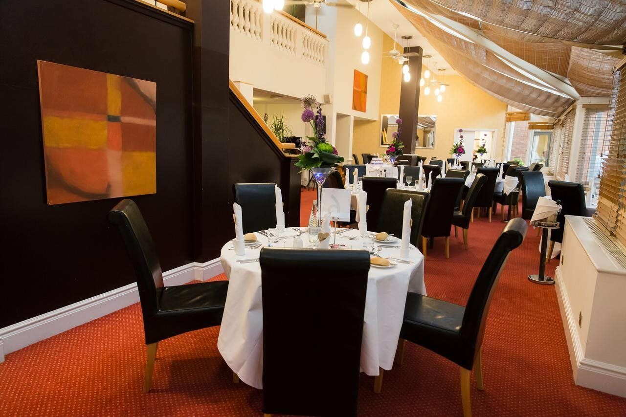 Kingston Lodge Hotel Kingston upon Thames  Eksteriør billede